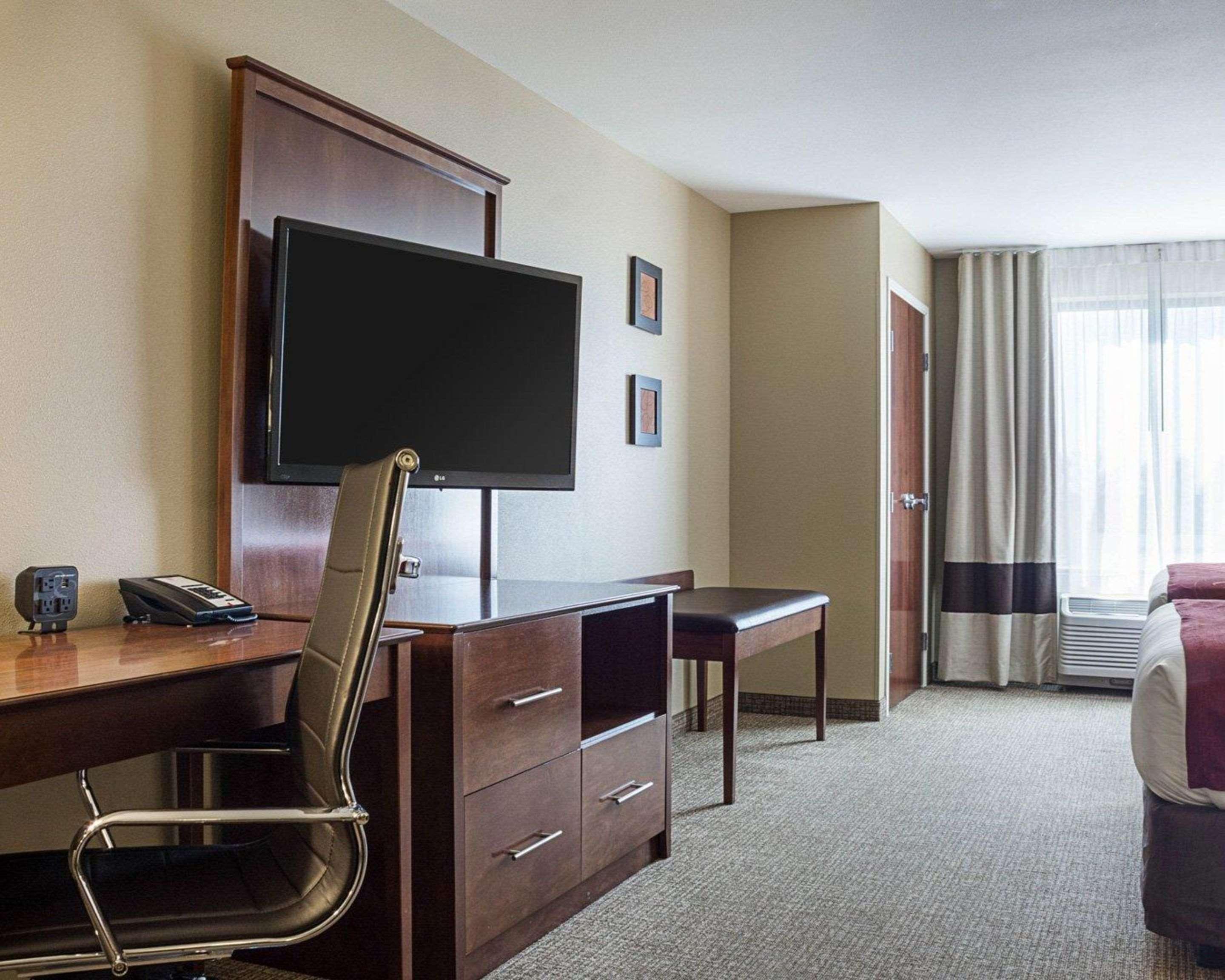 Comfort Suites Fargo Medical Center Εξωτερικό φωτογραφία