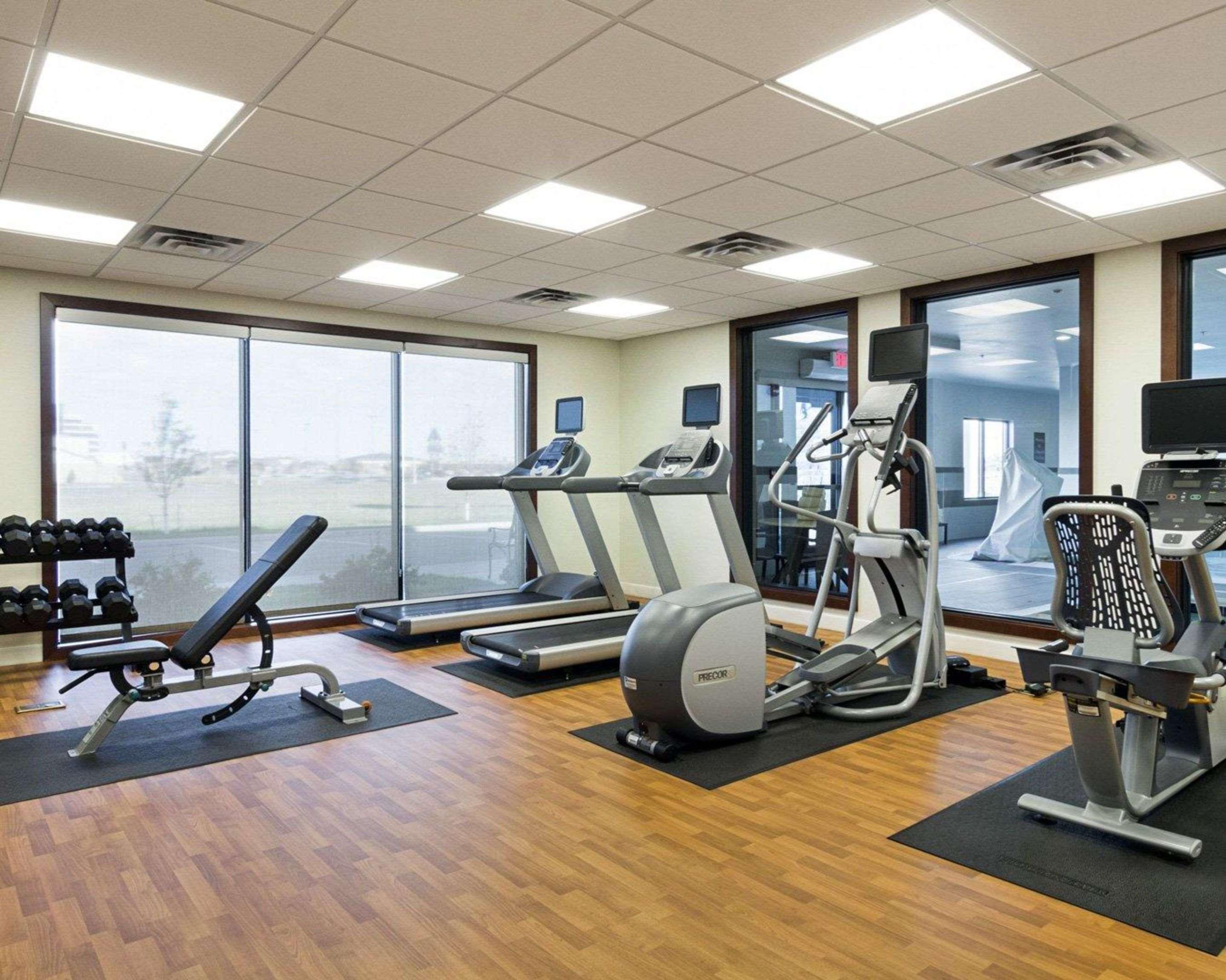 Comfort Suites Fargo Medical Center Εξωτερικό φωτογραφία