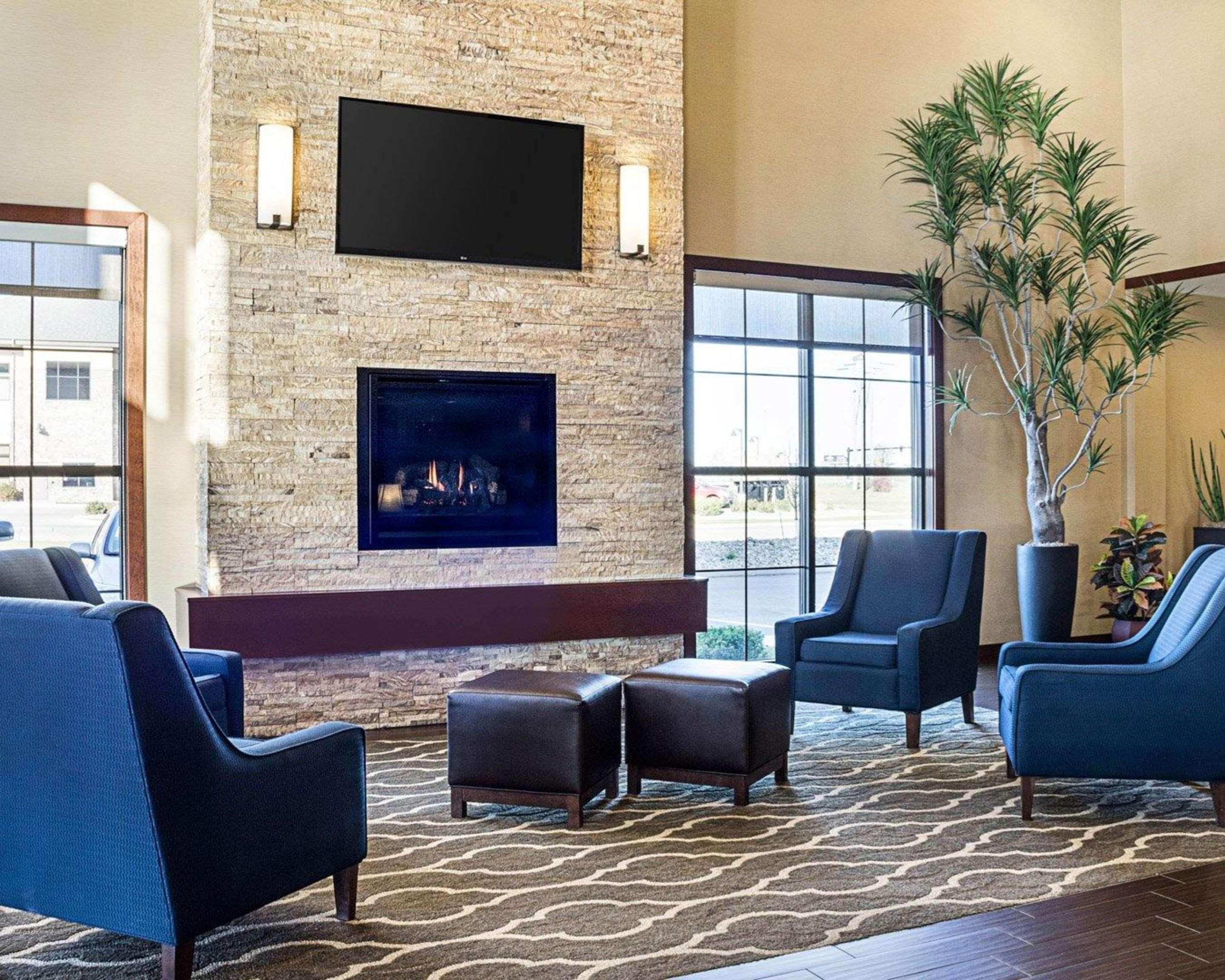 Comfort Suites Fargo Medical Center Εξωτερικό φωτογραφία