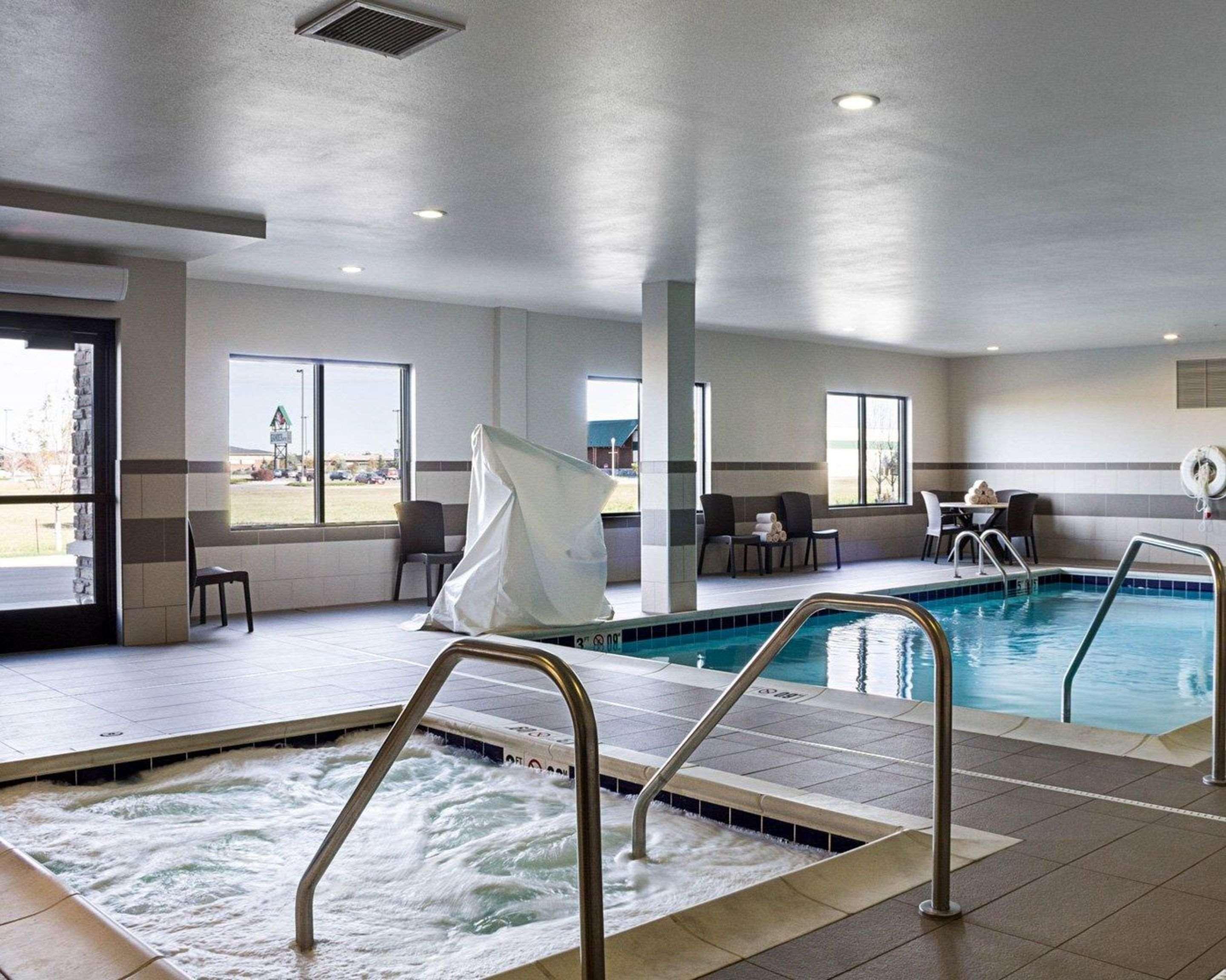Comfort Suites Fargo Medical Center Εξωτερικό φωτογραφία