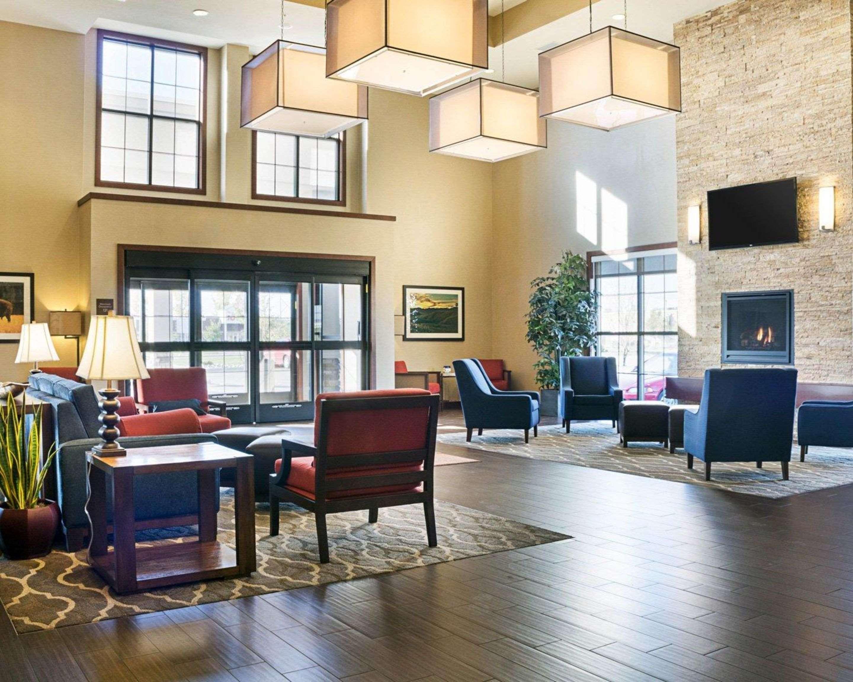 Comfort Suites Fargo Medical Center Εξωτερικό φωτογραφία