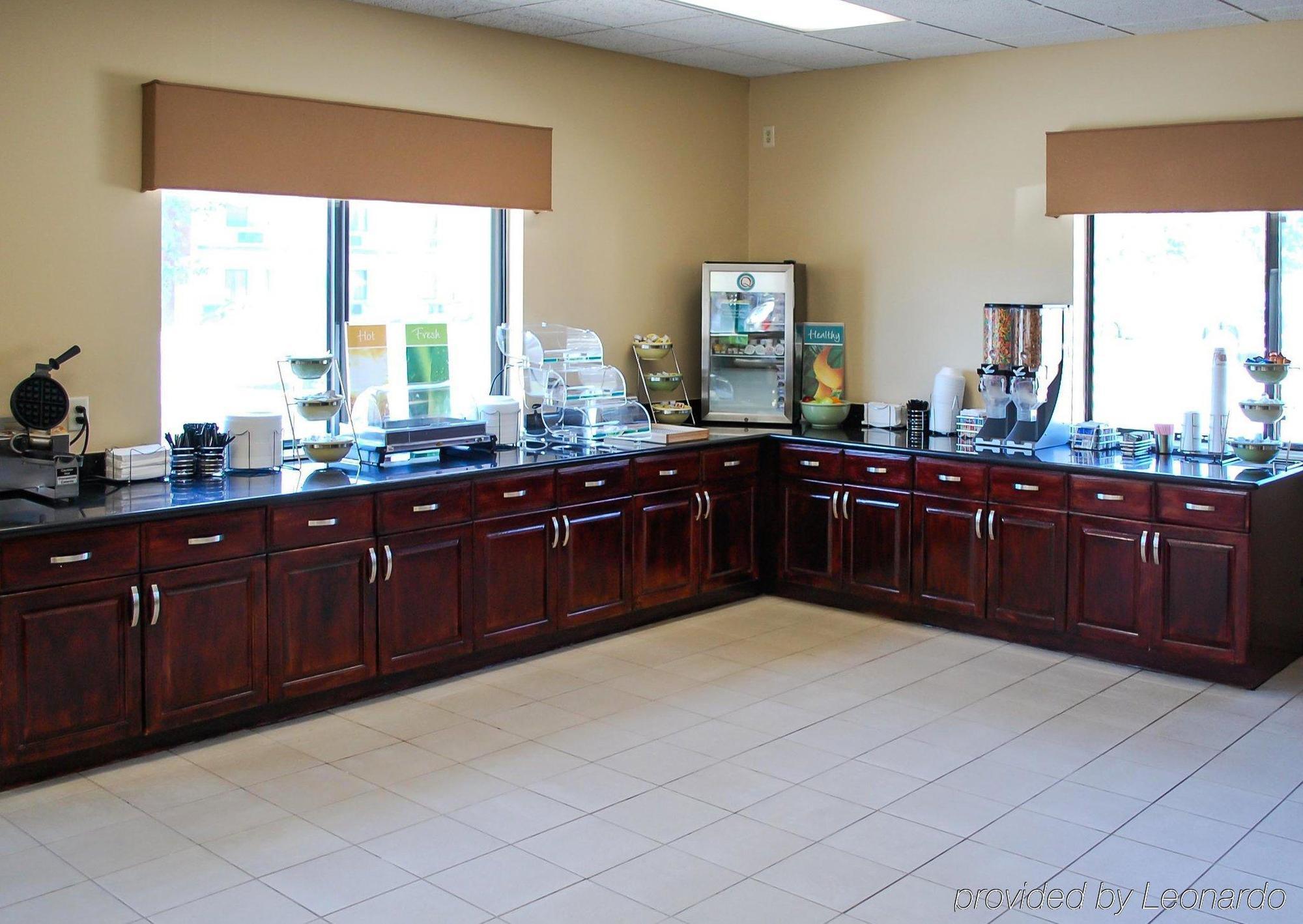 Comfort Suites Fargo Medical Center Εξωτερικό φωτογραφία