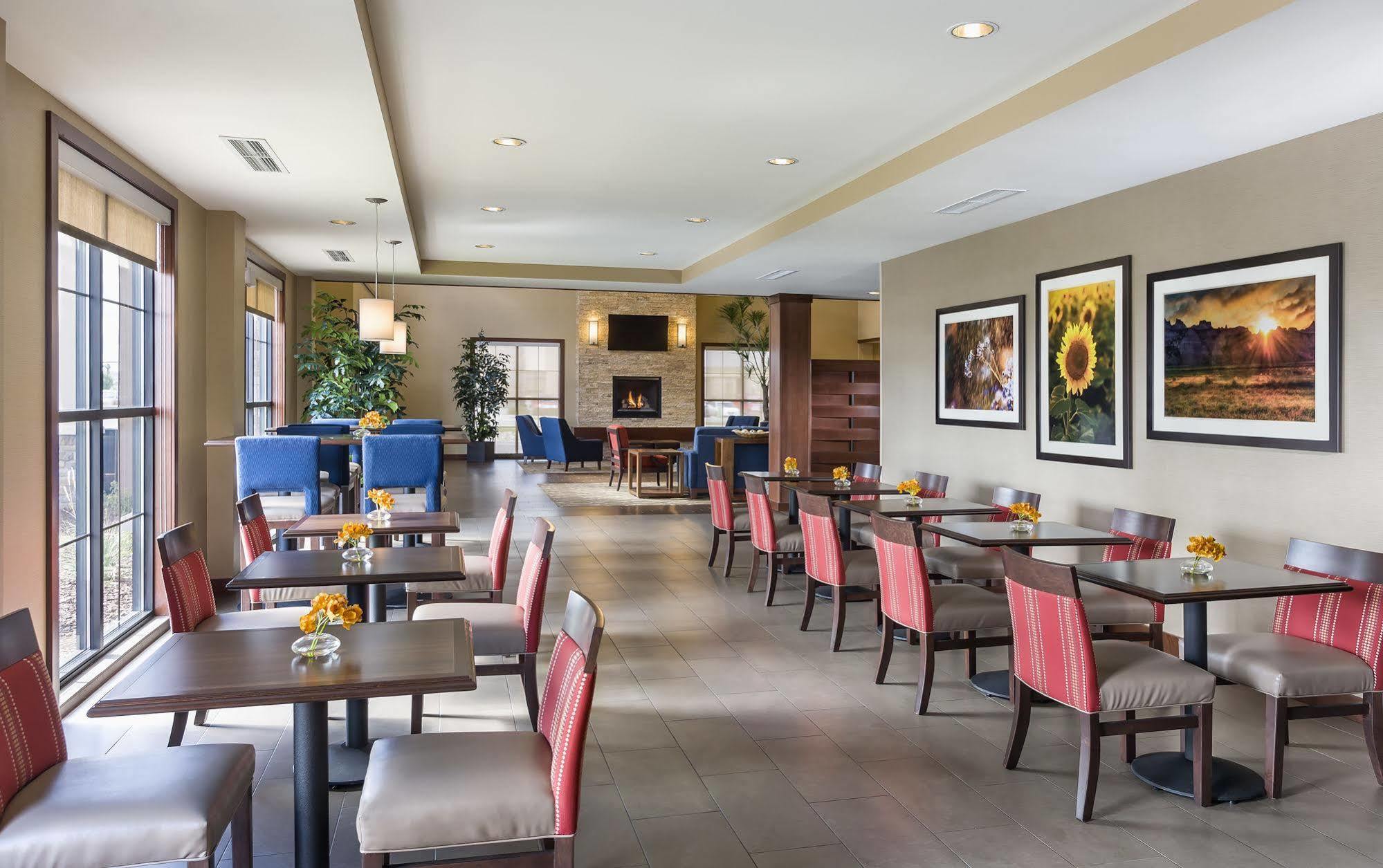 Comfort Suites Fargo Medical Center Εξωτερικό φωτογραφία